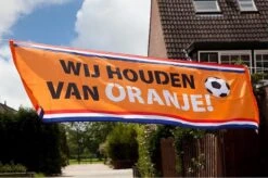 Boland 2x Drapeau De Rue à Thème Holland Orange De 74 X 220 Cm Avec Impression : Nous Aimons L'orange - Fans Supporters Articles De Fête/décorations 5 Boland 2x Drapeau De Rue à Thème Holland Orange De 74 X 220 Cm Avec Impression : Nous Aimons L'orange - Fans Supporters Articles De Fête/décorations -Boland 1200x798 1